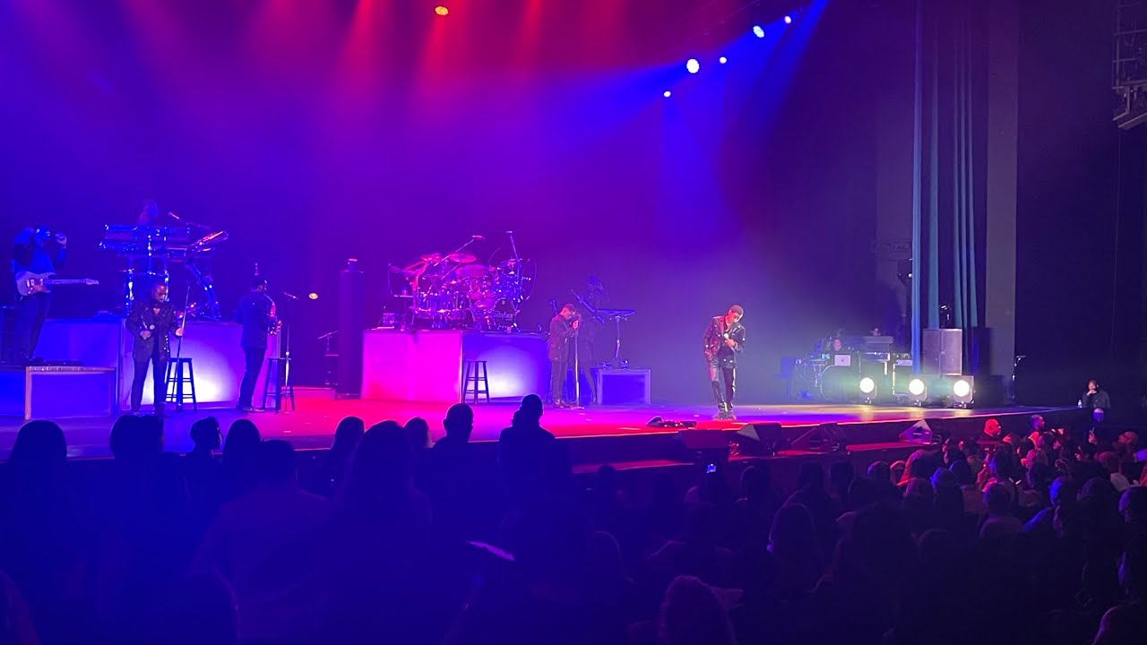 Babyface (  Kenneth Brian Edmonds  ) Live at OLG Stage-Fallsview Casino, Niagara Falls, On Canada.