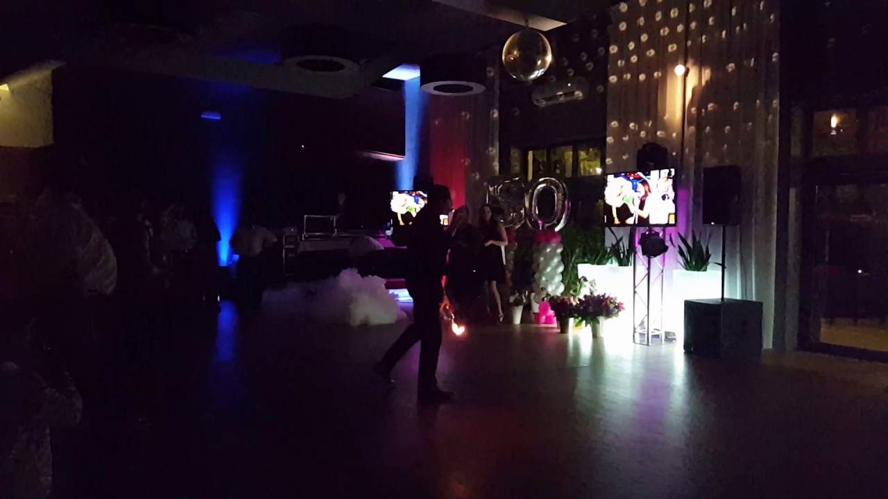 ciężki dym przy torcie : www.dobreimprezy.com / urodziny, wesela, imprezy firmowe