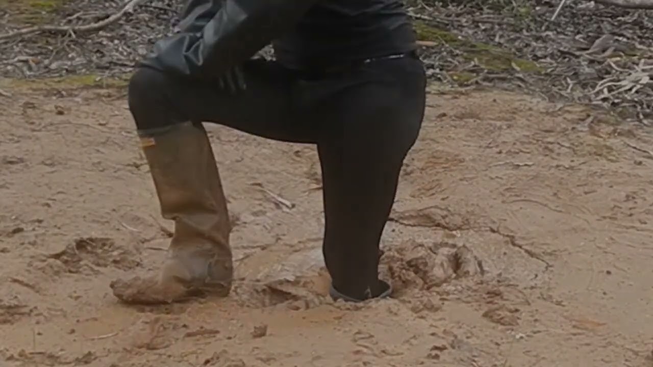 034e Sinking mud