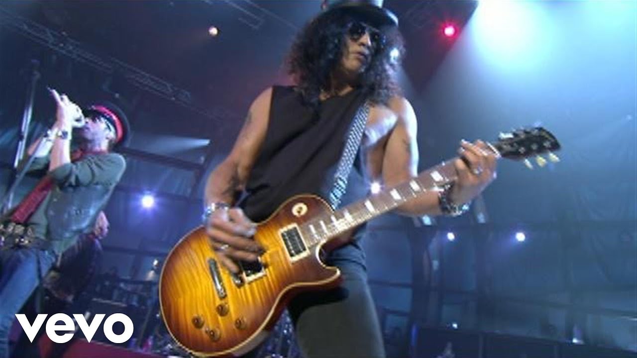 Velvet Revolver - Let It Roll (Official Nissan Live Performance)