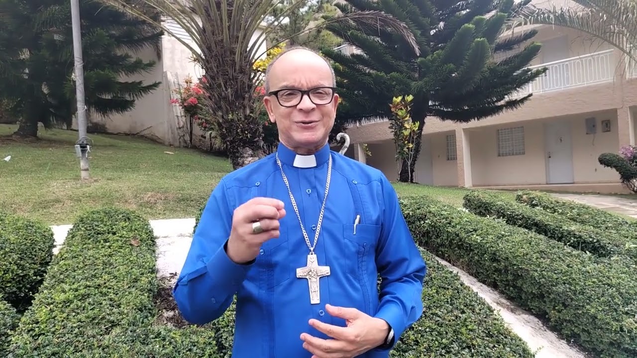 Monseñor Alfredo de la Cruz y la vida consagrada 