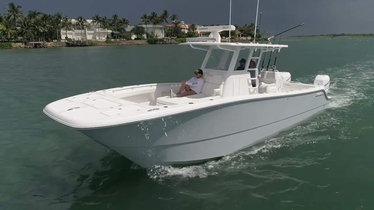 Обзор катамарана Invincible 33
