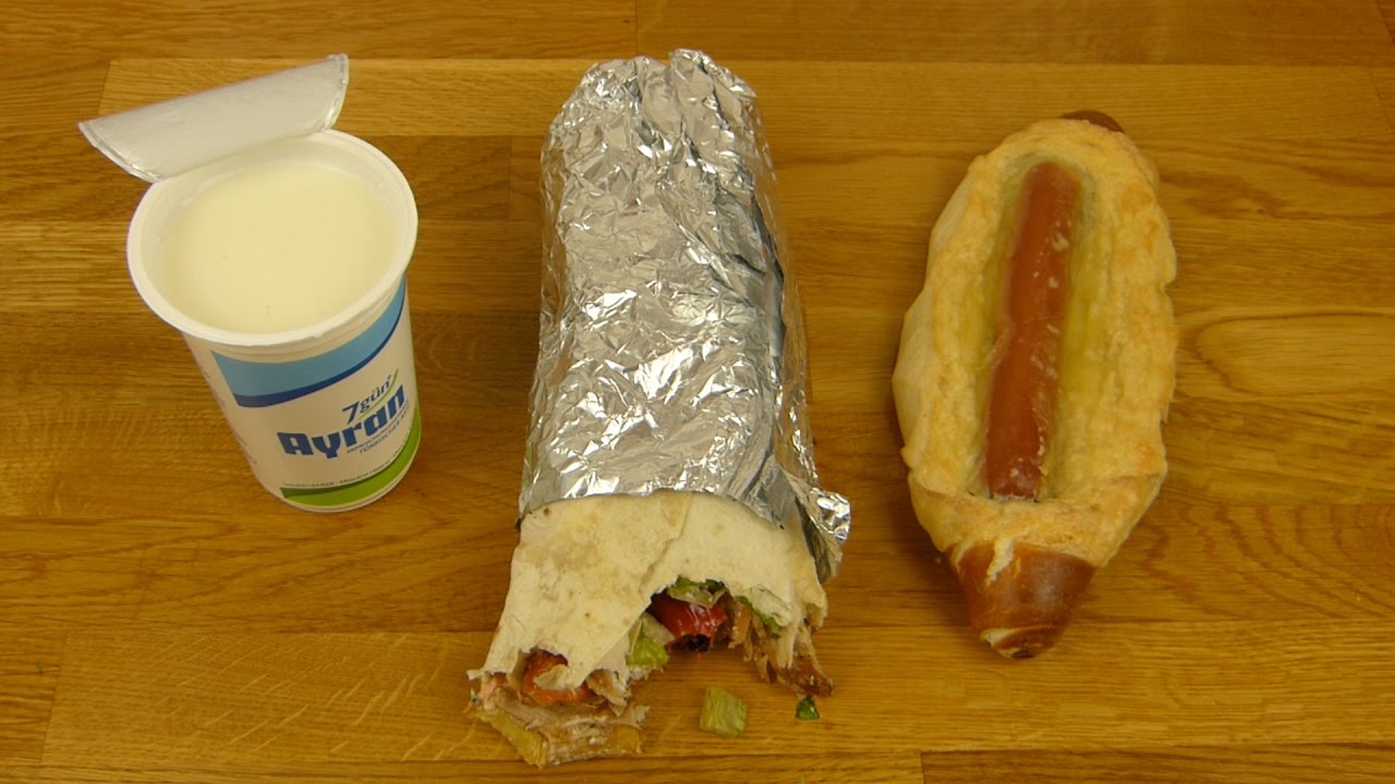 Mustafa's Gemüse Kebap - Dürüm Döner | Ayran | Pretzel Hotdog