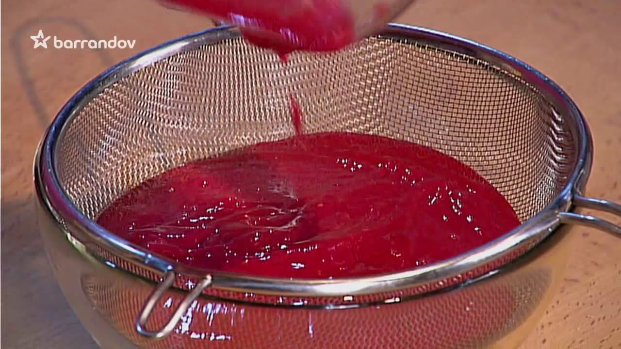 Kašpárku vař - Křehký salát s kozím sýrem a marinovaný pstruh s jablečno křenovým pyré