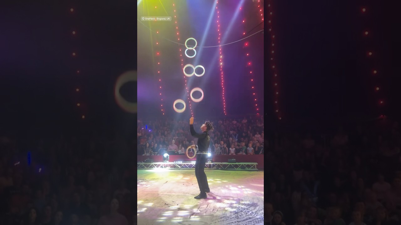 Circus Zyair 2024 juggler #circuszyair #juggling #arnaldojuggler #malabares #malabarista #showtime