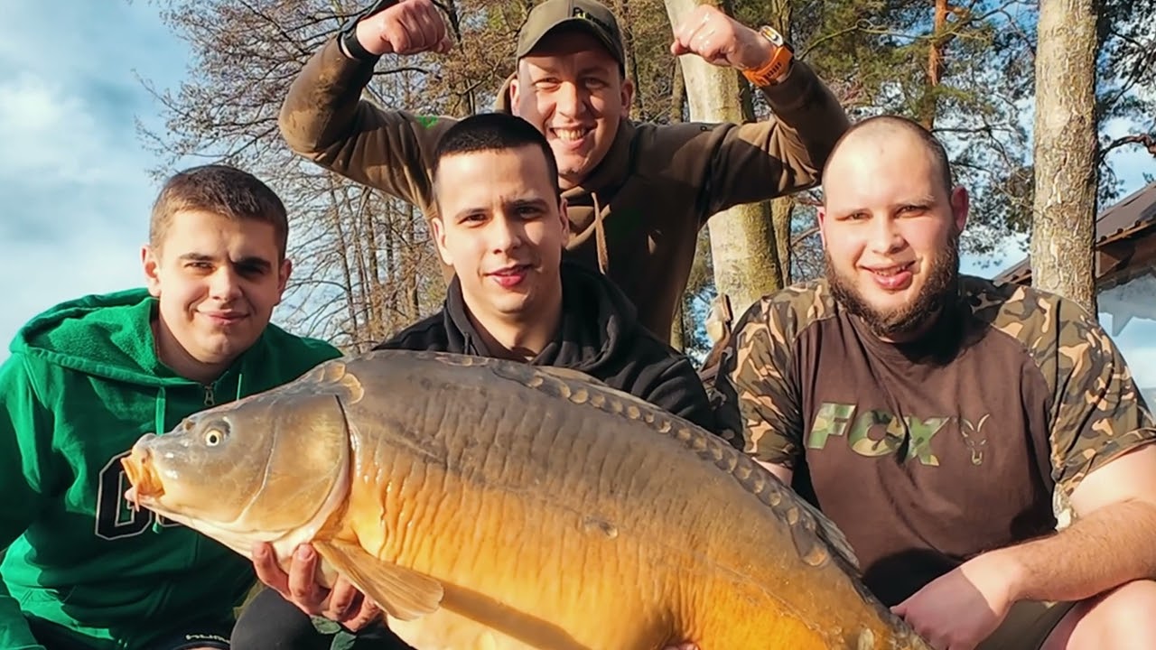 Нарешті вдале відкриття, короп кидається як собака