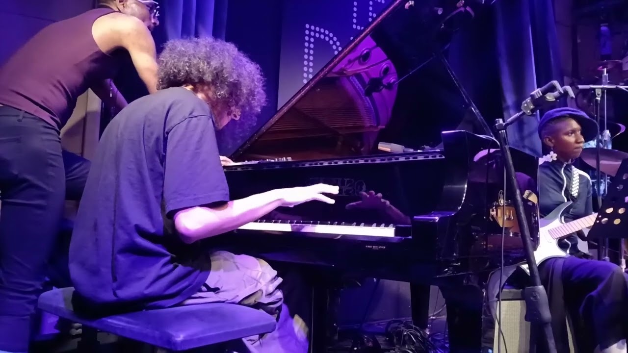 Tomoki Sanders in Paris - take 3
