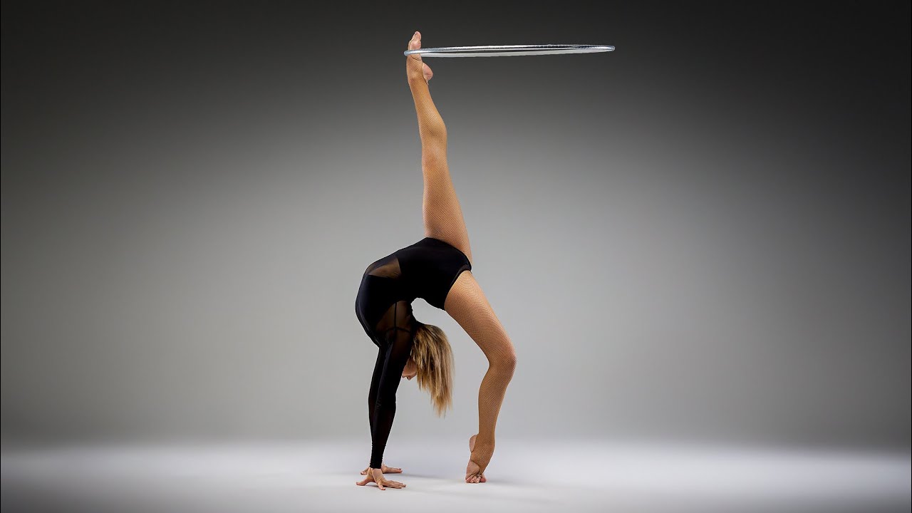 Alexandra Tikhonovich Hula-Hoop 2023