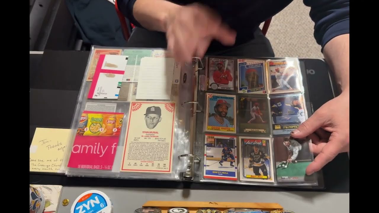Debuting my Intro, Cardmunity Binder, and gifts from @bucksinsix2591 and @KSHE1967