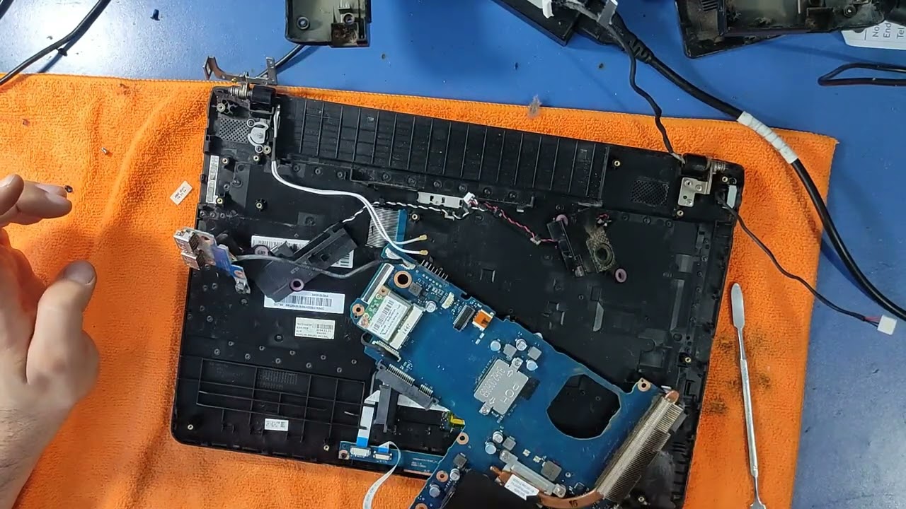 Limpeza e troca alto falantes Samsung np270e #80s