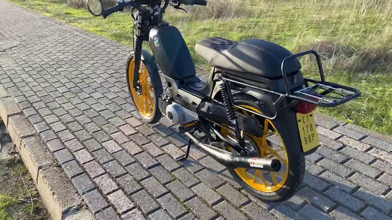 Puch Caribe - Voy 1982 restaurada “café racer”