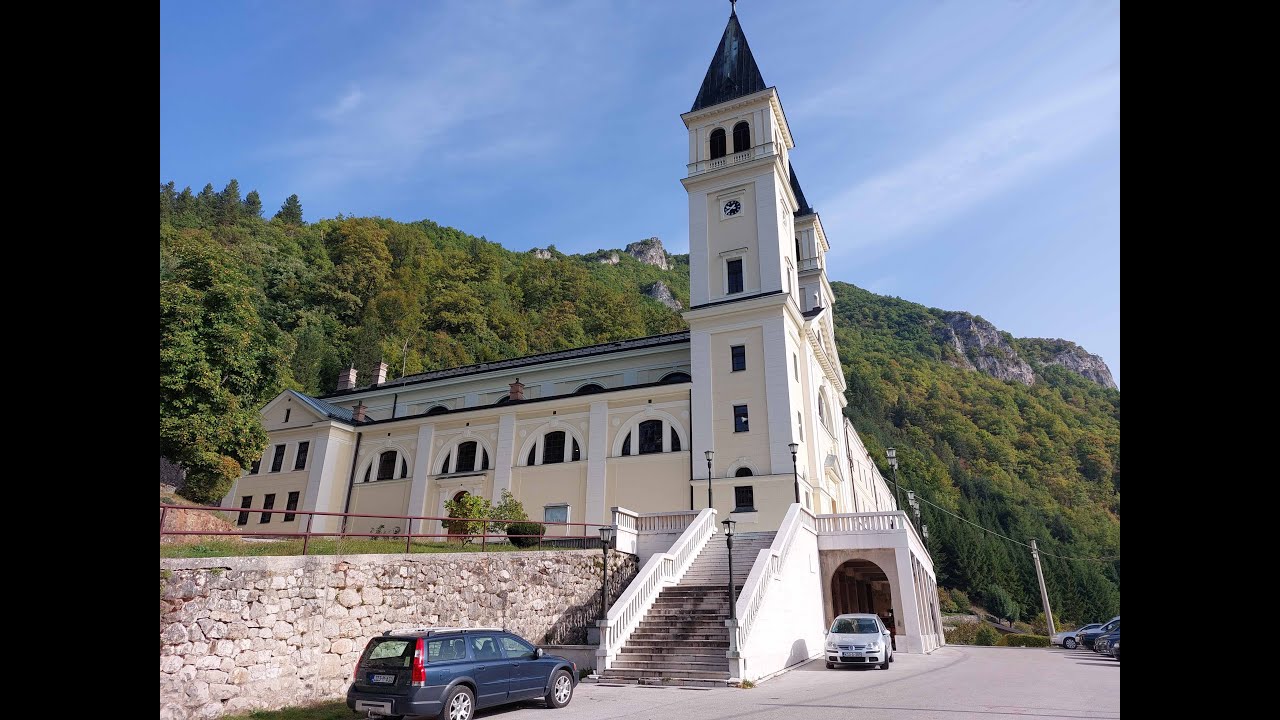 Kraljeva Sutjeska 2022. Franjevački Samostan i Sultanska Džamija.