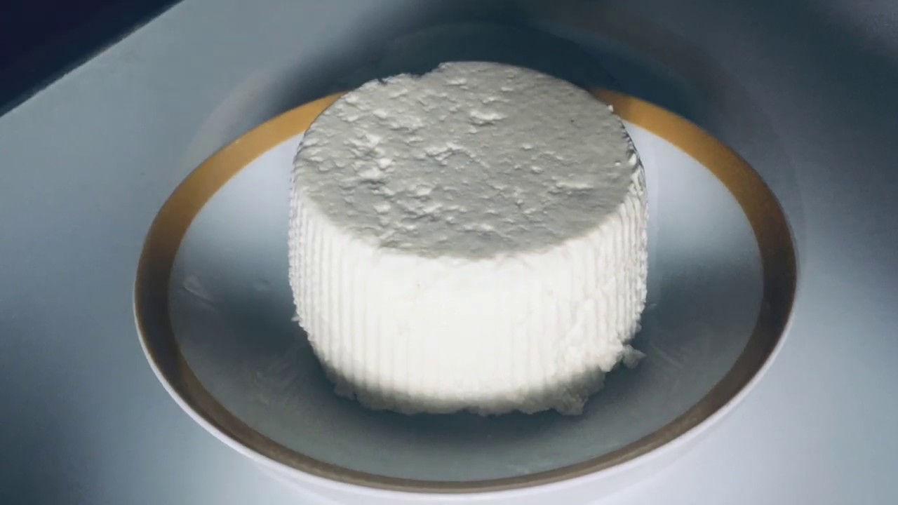 fromage  ricotta fait maison   جبنة الريكوتا محلية الصنع