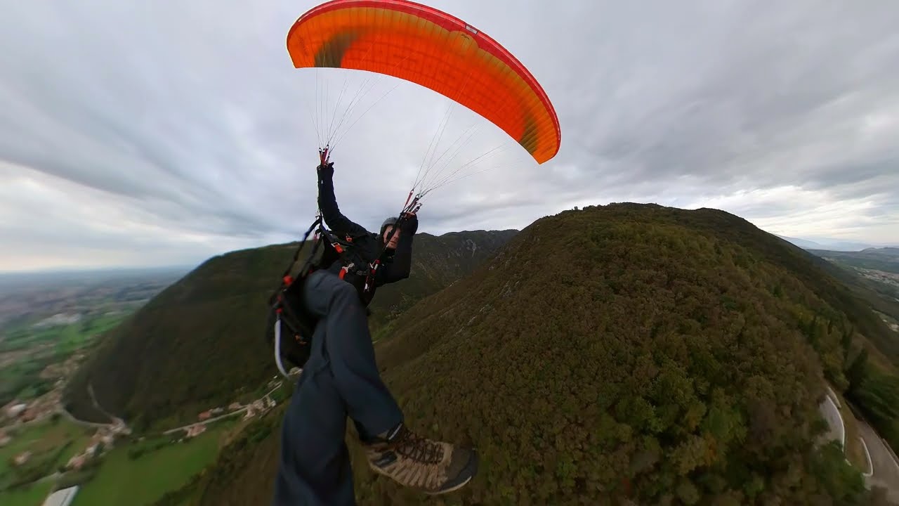 Paraglide slide-down in wet weather from Casette (near Bassano Del Grappa)