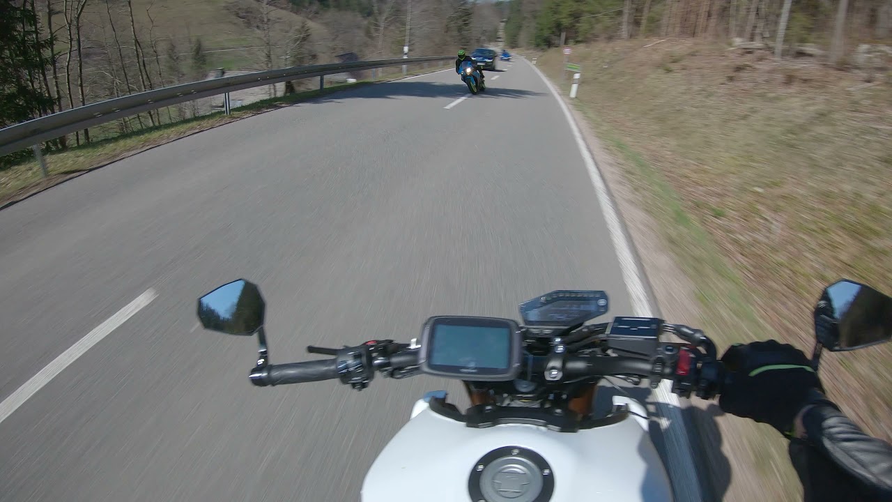 😱 NEAR DEATH 😨 MT09-SP CLOSE CALL crazy overtake