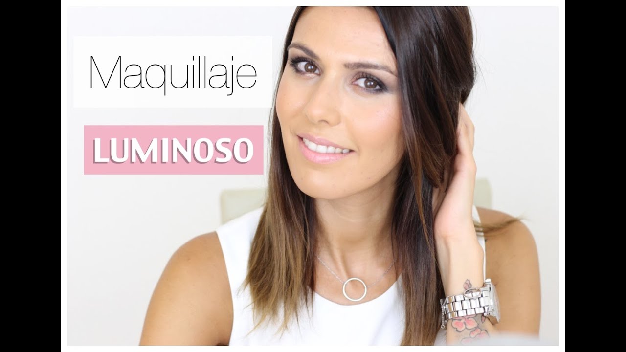 Maquillaje luminoso de noche