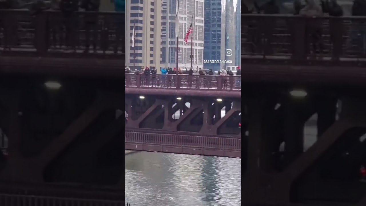Meanwhile in Chicago shared from #barstoolchicago because it's classic! Find them on IG.