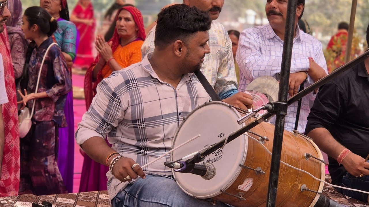 મહાશિવરાત્રી મહા મહોત્સવ નાં પાવન પ્રસંગે શ્રી નાડેશ્વર ચોખંડા મહાદેવ મંદિર ભદ્રેશ્વર માં મહા આરતી 