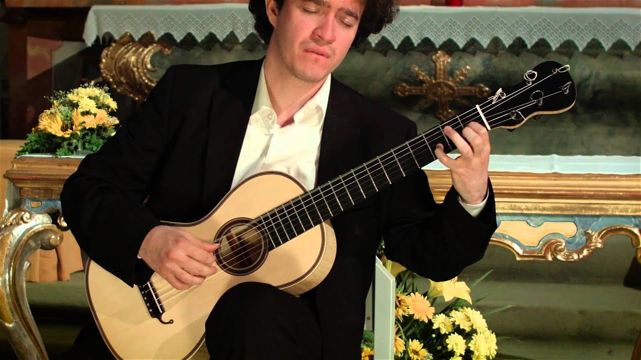 Cecilio Perera plays Vivaldi Sonata RV 82