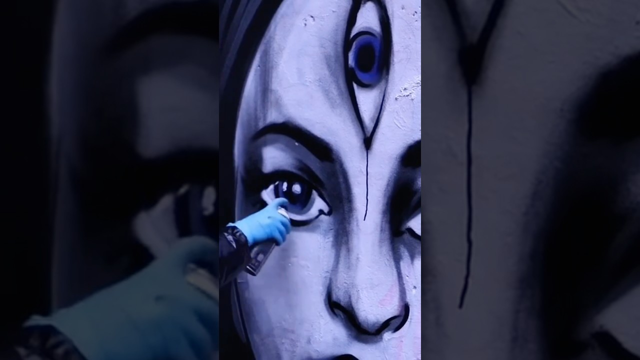 Нарисовала граффити за 5 минут для репортажа о граффити СПБИКИТ #lublue #graffiti #граффити #кит