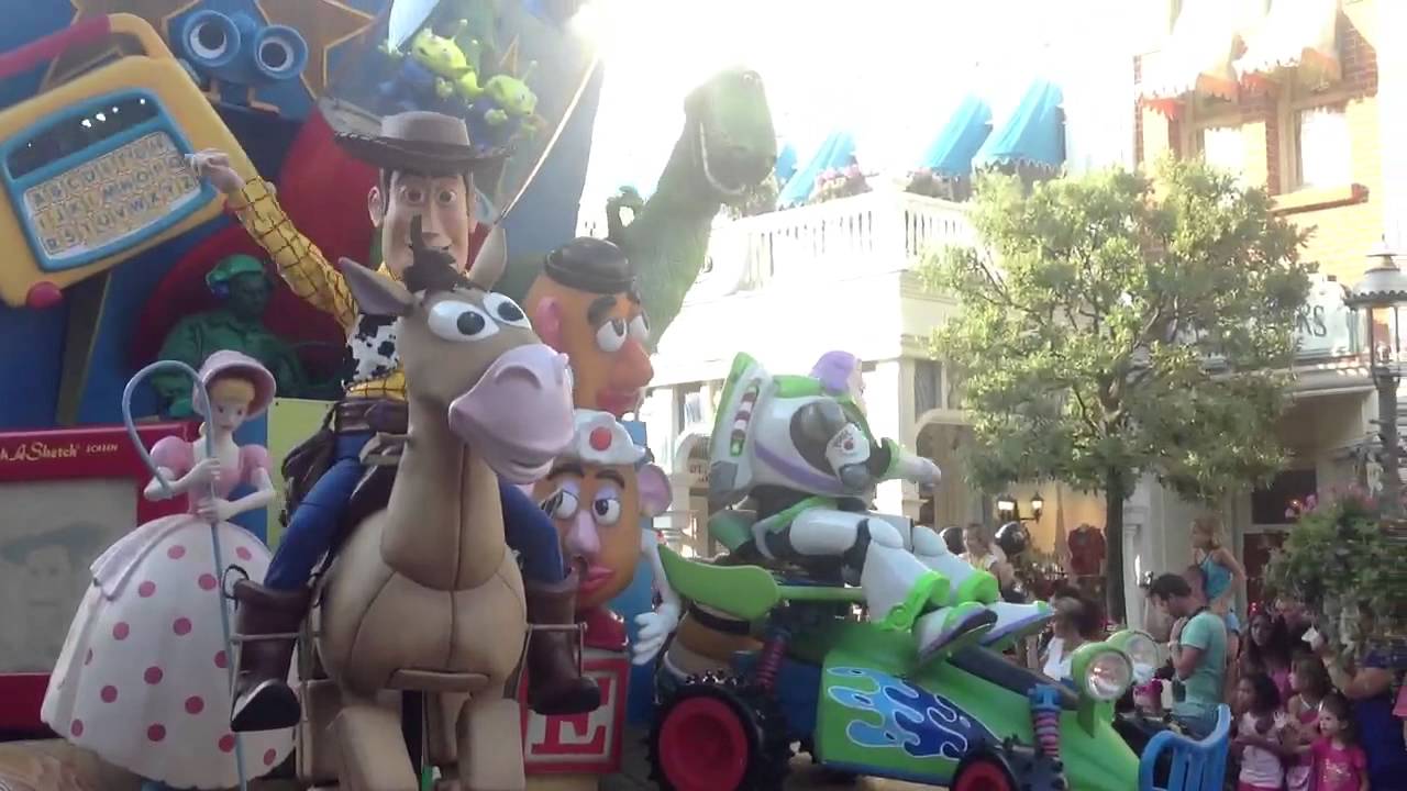 Disneyland Paris - 20th Anniversary Magical Parade HD