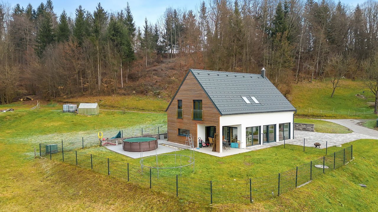 Družinska Marles hiša v zelenem predelu Radovljice