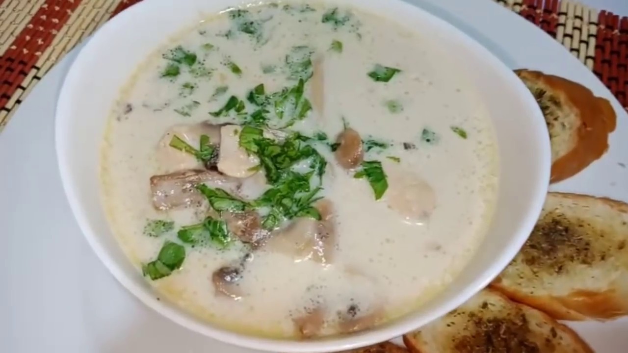 شوربة الفراخ بالمشروم والكريمة أحلي من المطاعم👍😋بطريقة سهلة ونتيجة رووووووعة 👍