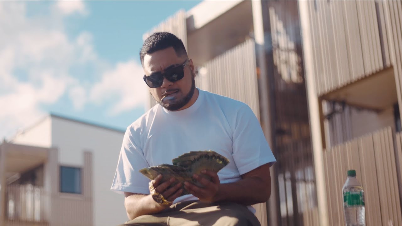 Crayzee - AIM FOR THE TOP (Official Music Video)