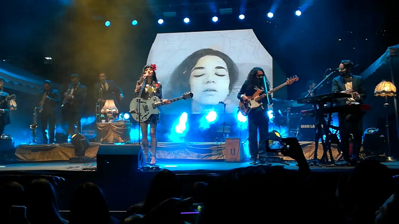 Amor Completo + Amarrame - Mon Laferte vivo en Quito