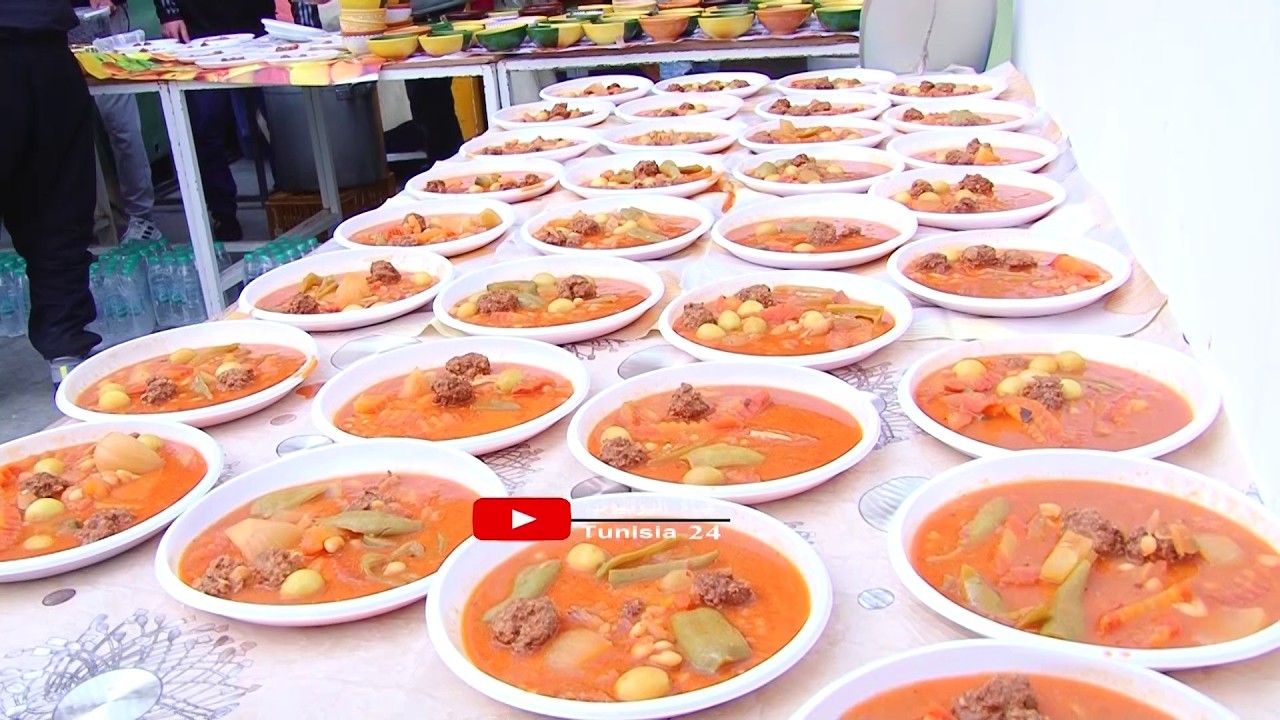 أكبر مائدة لإفطار مئات الصائمين بالمنجي سليم..يأتيها المحتاجون وعابرو السبيل..عدستنا ترصد التحضيرات