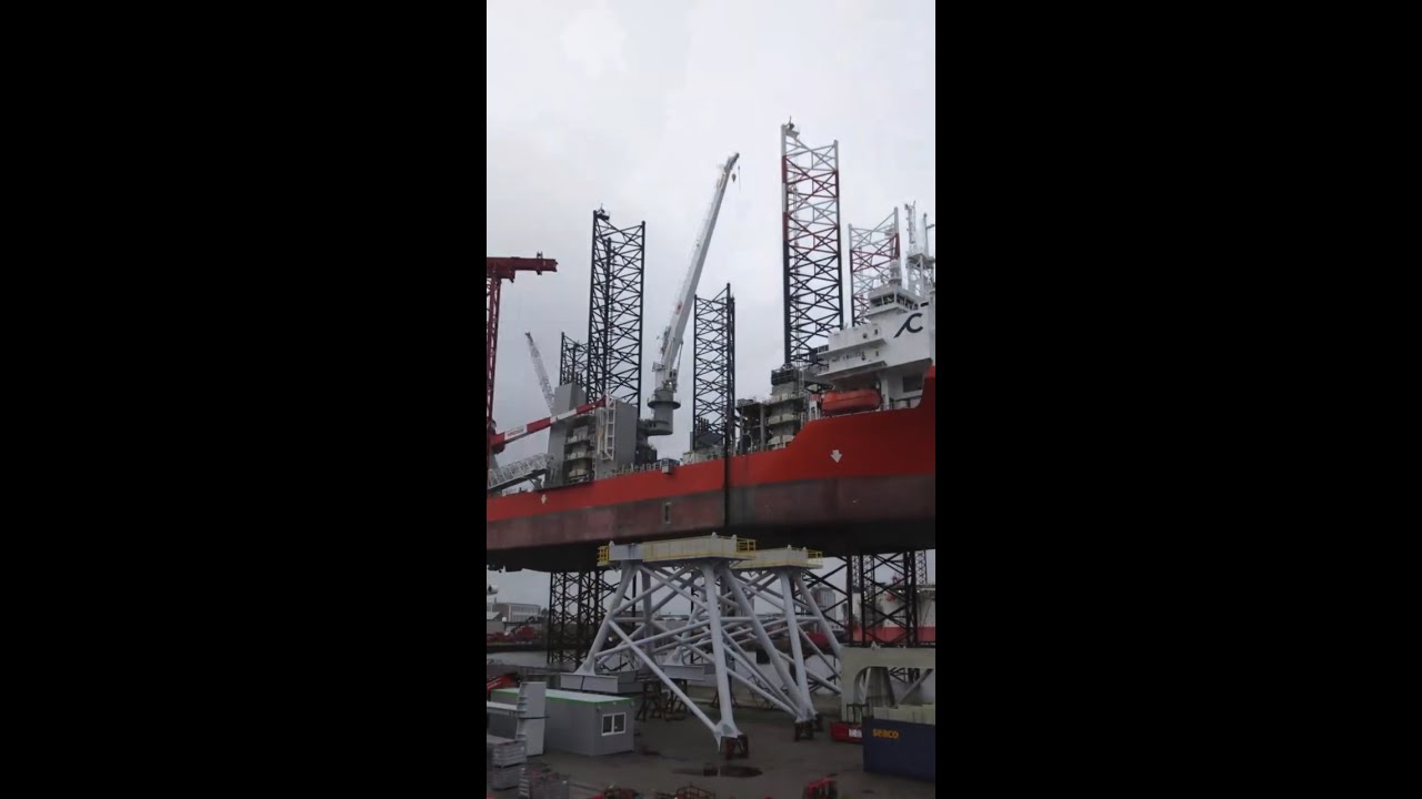 🏆 Best Mammoet moment of 2024 🥇 #1: Wind Orca