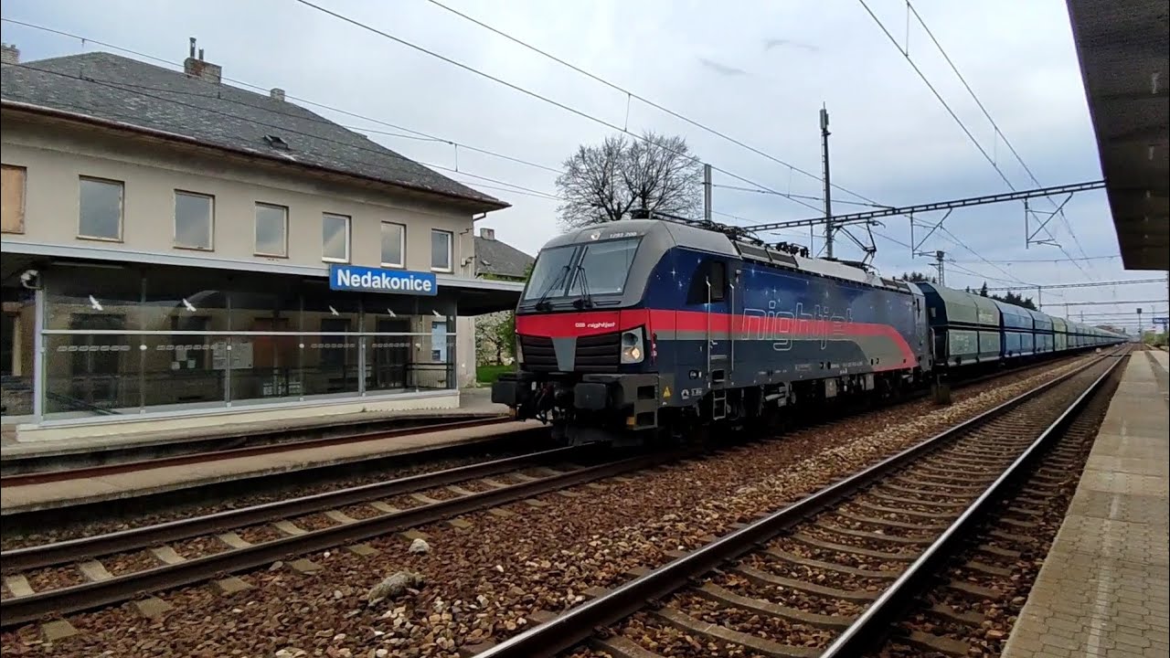 Vlaky Nedakonice a náklady s Vectrony