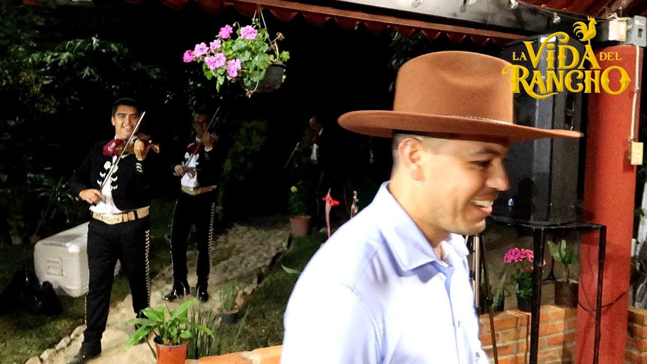 Le di sorpresa a mi mama con Mariachi en el Rancho