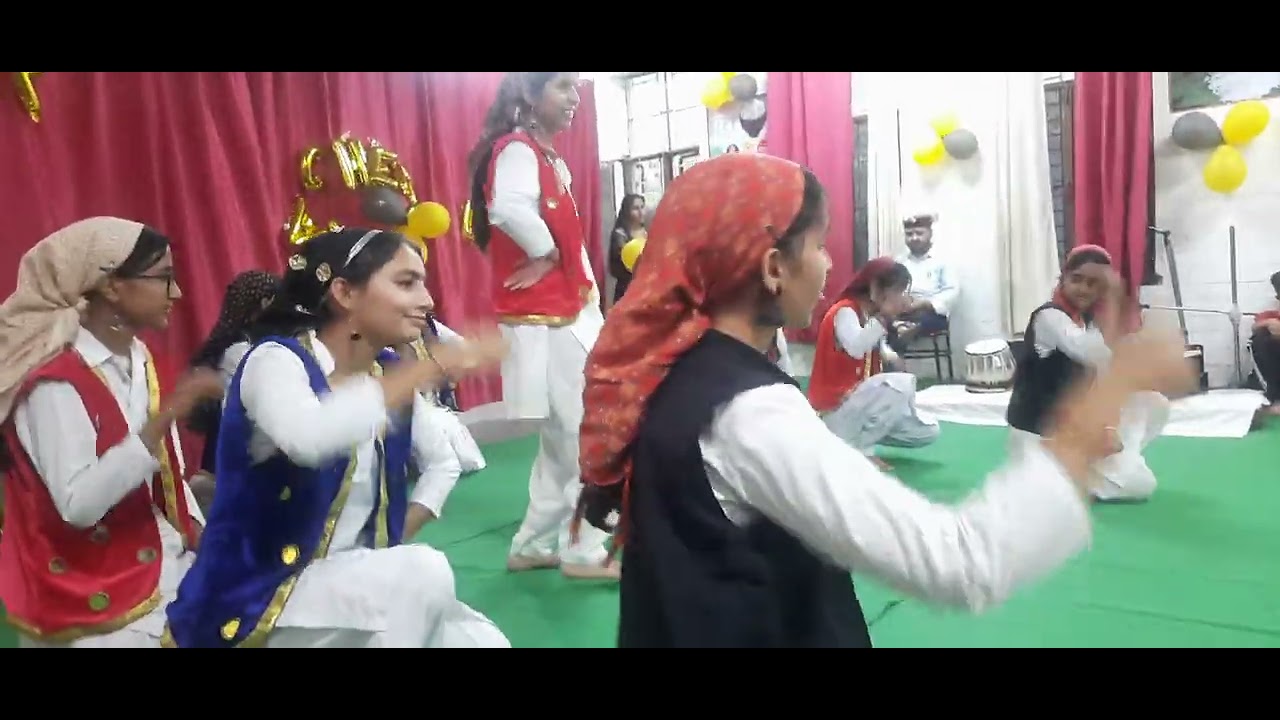 Himachali Nati by JNVSOLAN during teacher day