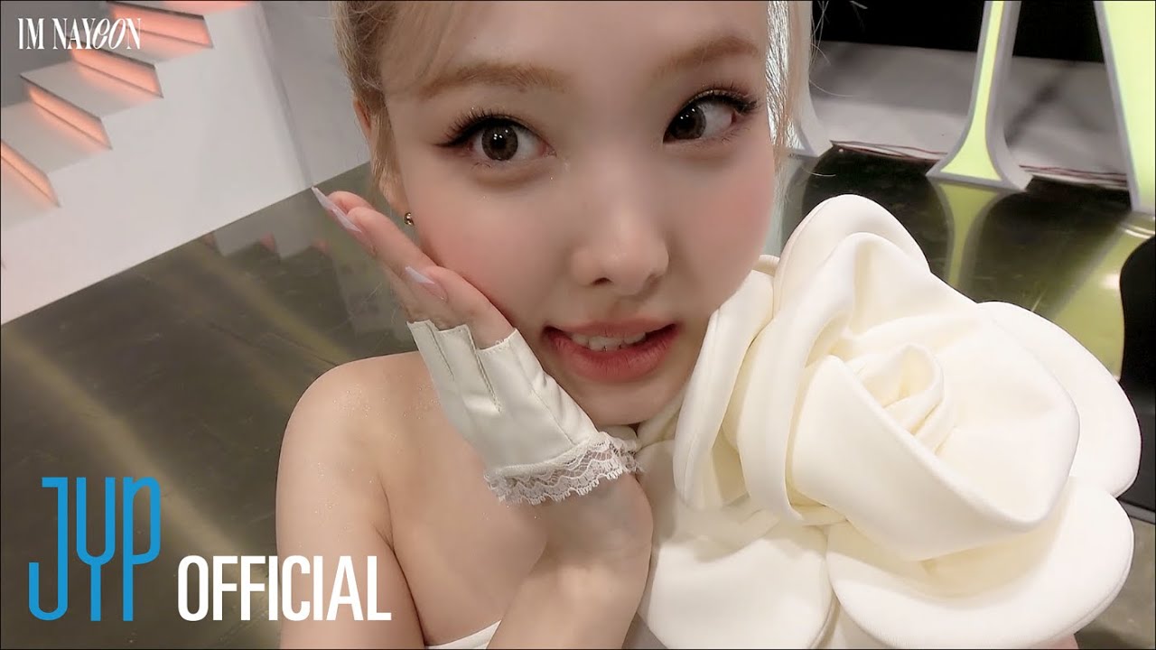 NAYEON 