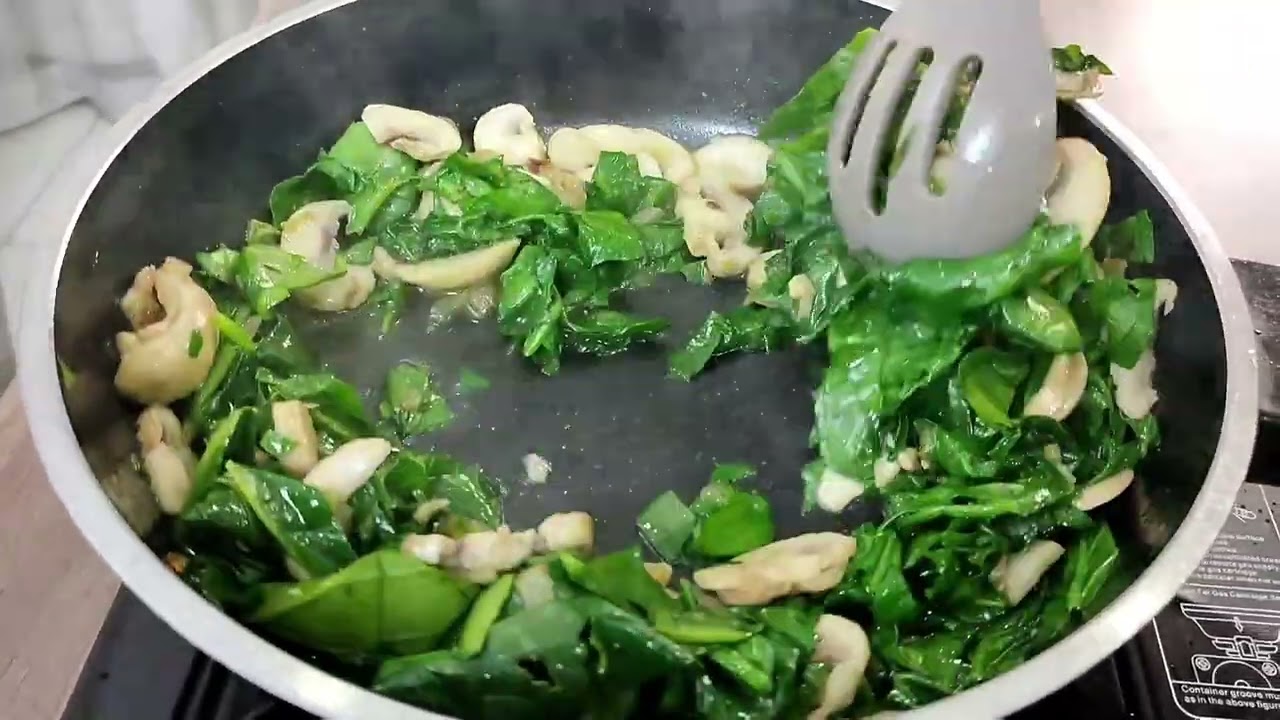 Spinach Omelette with Cheese - Easy and Healthy Breakfast Recipe