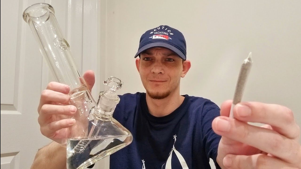 Bongs Vs Joints - Which One Is Stronger ?