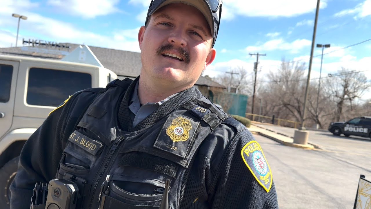Karen FREAKOUT Police Called Over Recording Dispensary Everyone is Nervous 