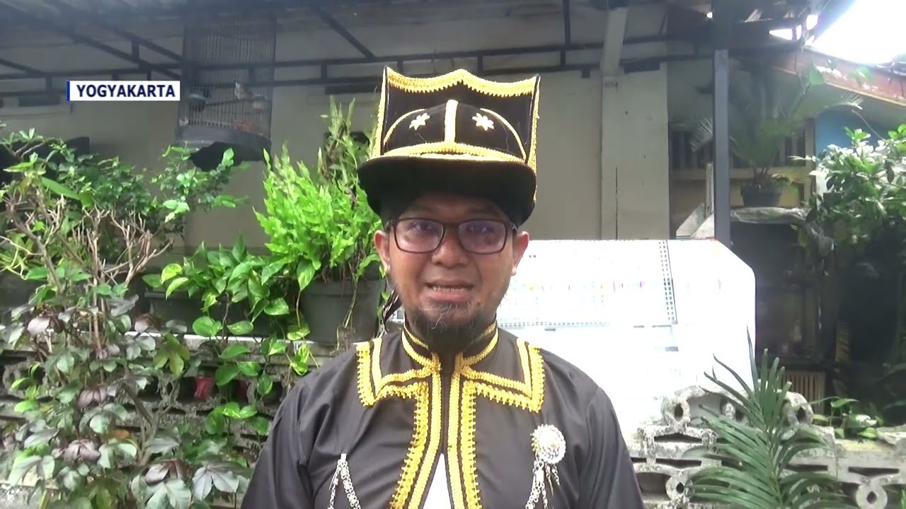 KIRAB BUDAYA APEMAN PERERAT KEBERSAMAAN WARGA TEGAL LEMPUYANGAN