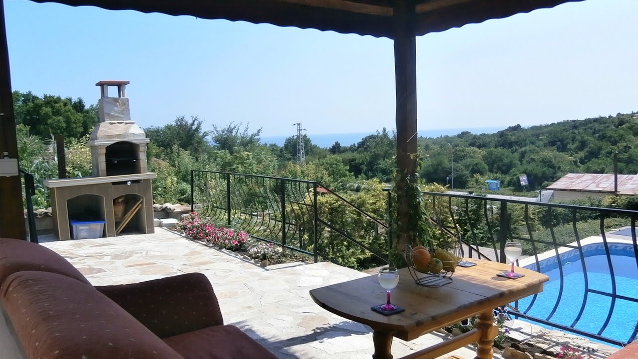 House with swimming pool and sea view for sale in Balchik