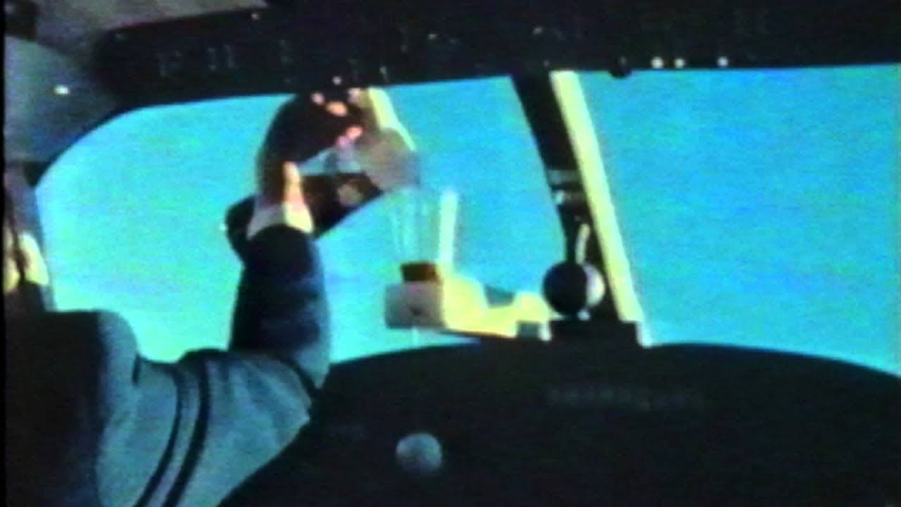 Pilot Pouring Ice Tea While Doing A Barrel Roll & Switching Off Engines While Doing An 8 Point Turn!