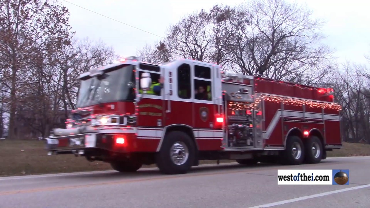 Paddock Lake Lighted Holiday Parade 2019