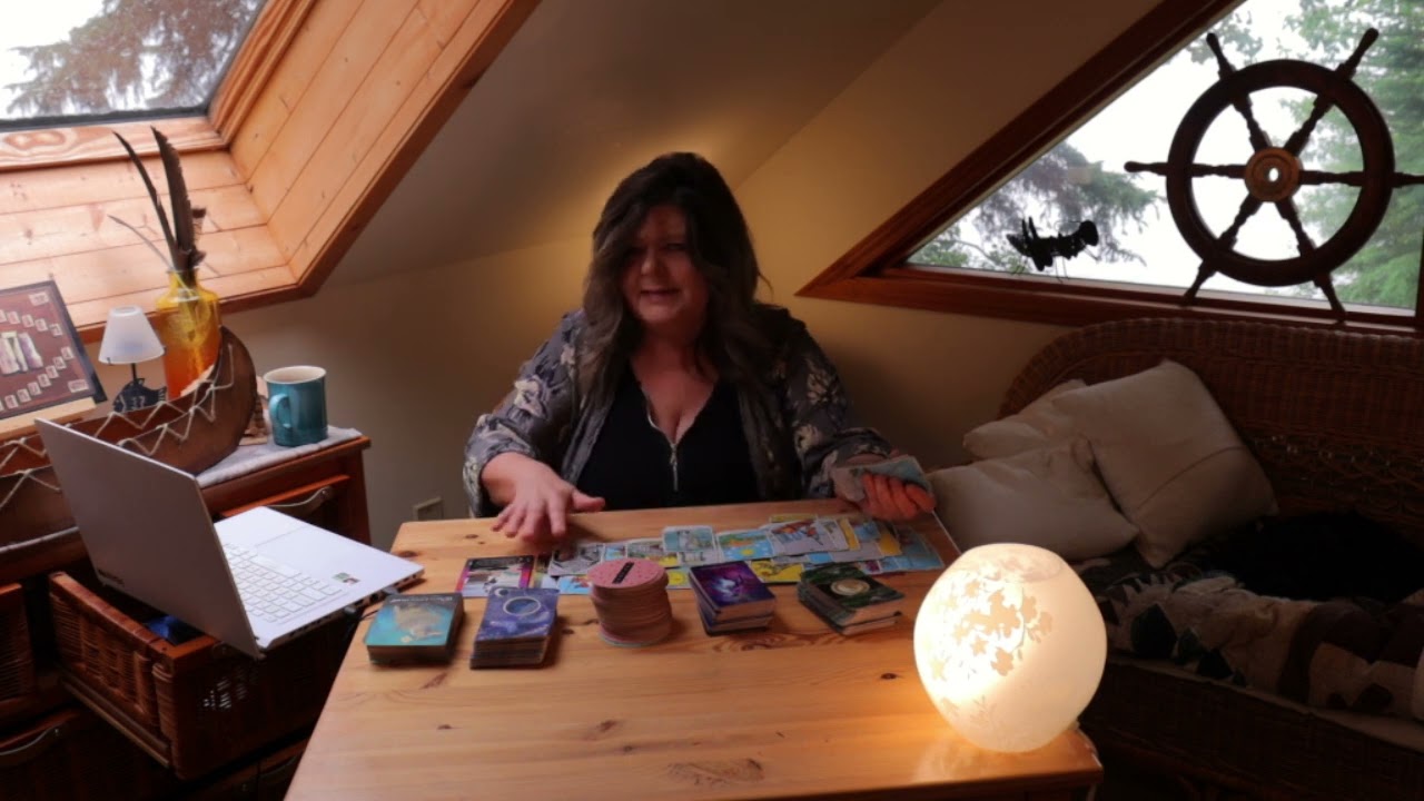 CAPRICORN SOMEONE CAST THE WRONG SPELL WORK! IT'S BACKFIRING! CAN'T LEARN THIS OUT OF A BOOK.