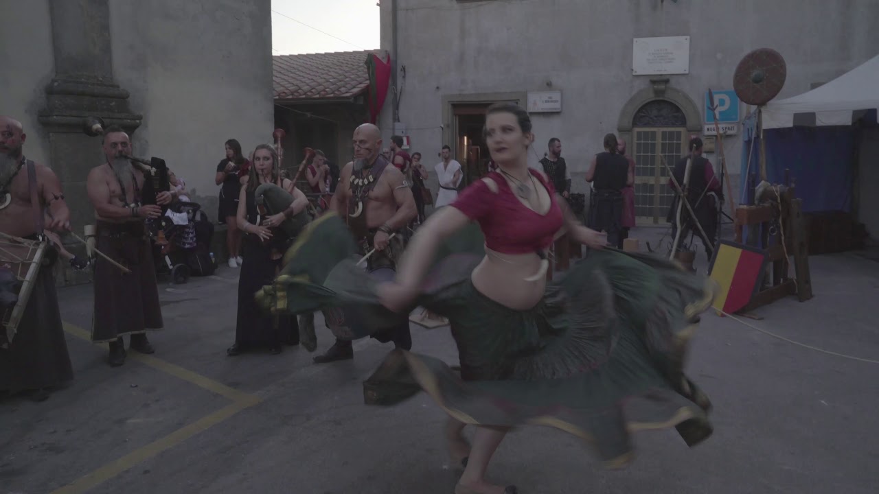 Le muse del Diavolo alla festa 