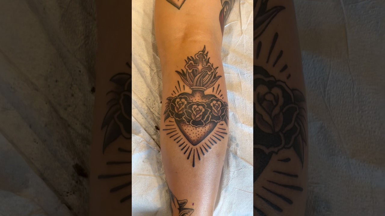 American Traditional Sacred Heart Tattoo #americantraditionaltattoo