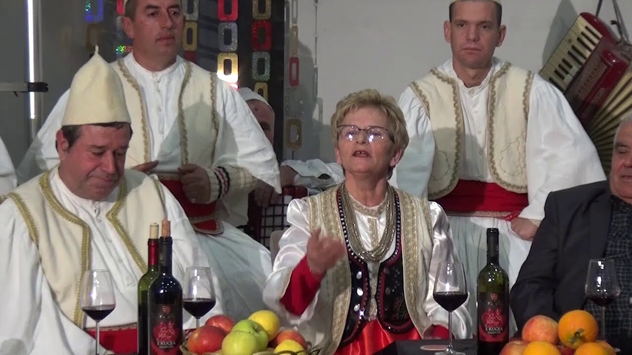 VASHAT QË KA LUMI-SI LULE BEUNI . Bejushe  Barjamaj & Ali Habilaj. Gr. Krojet e Velçës. Aud.A.Dhamo