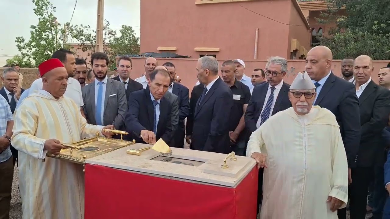 عامل إقليم أزيلال يعطي انطلاقة أشغال بناء مقر جديد لبلدية أزيلال بمناسبة الذكرى 25 لعيد العرش المجيد