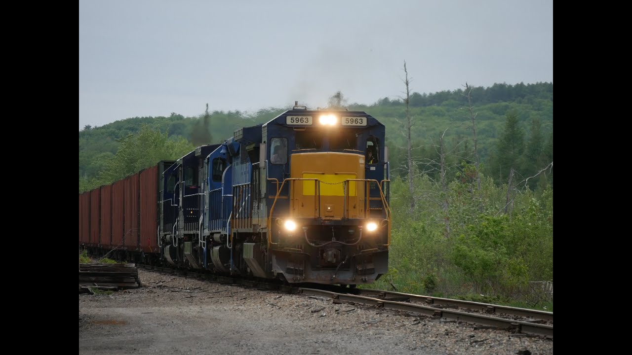MEC 5963 leads WANM into Northern Maine Junction 6/10/20