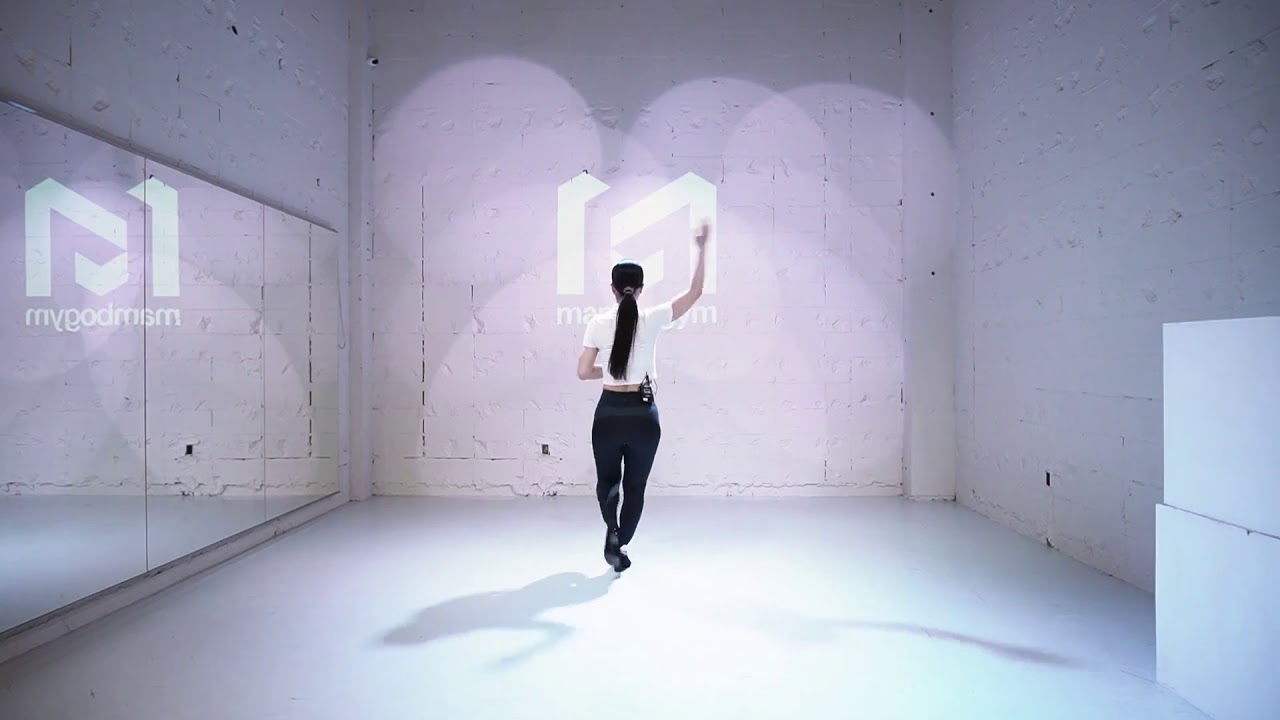 Yuko teaches Mambo - Palladium Step