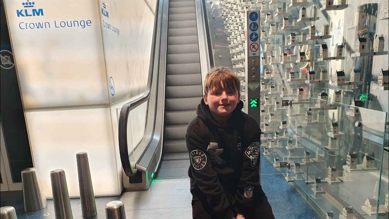 Las Vegas Travel Day plus full tour of KLM lounge at Amsterdam